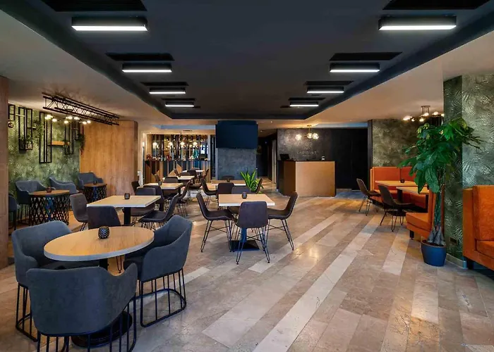 Labirint Hotel